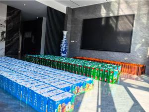 一份中秋禮，傳遞公司愛。